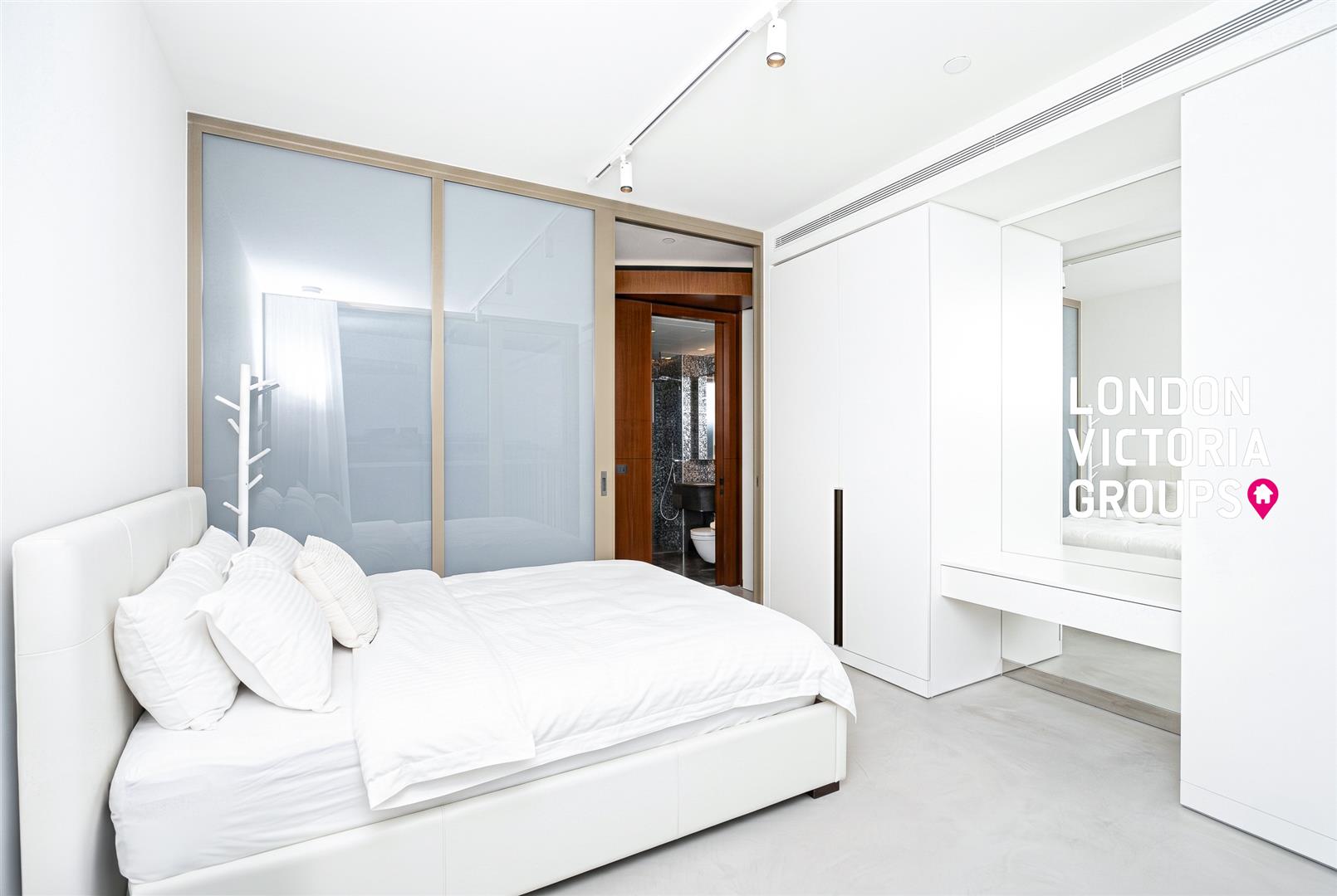 1 Park Drive, London